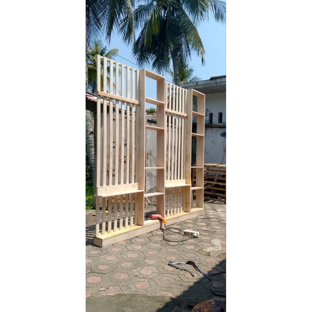 Partisi sekat ruangan Costum ukuran PxLxT Realpick