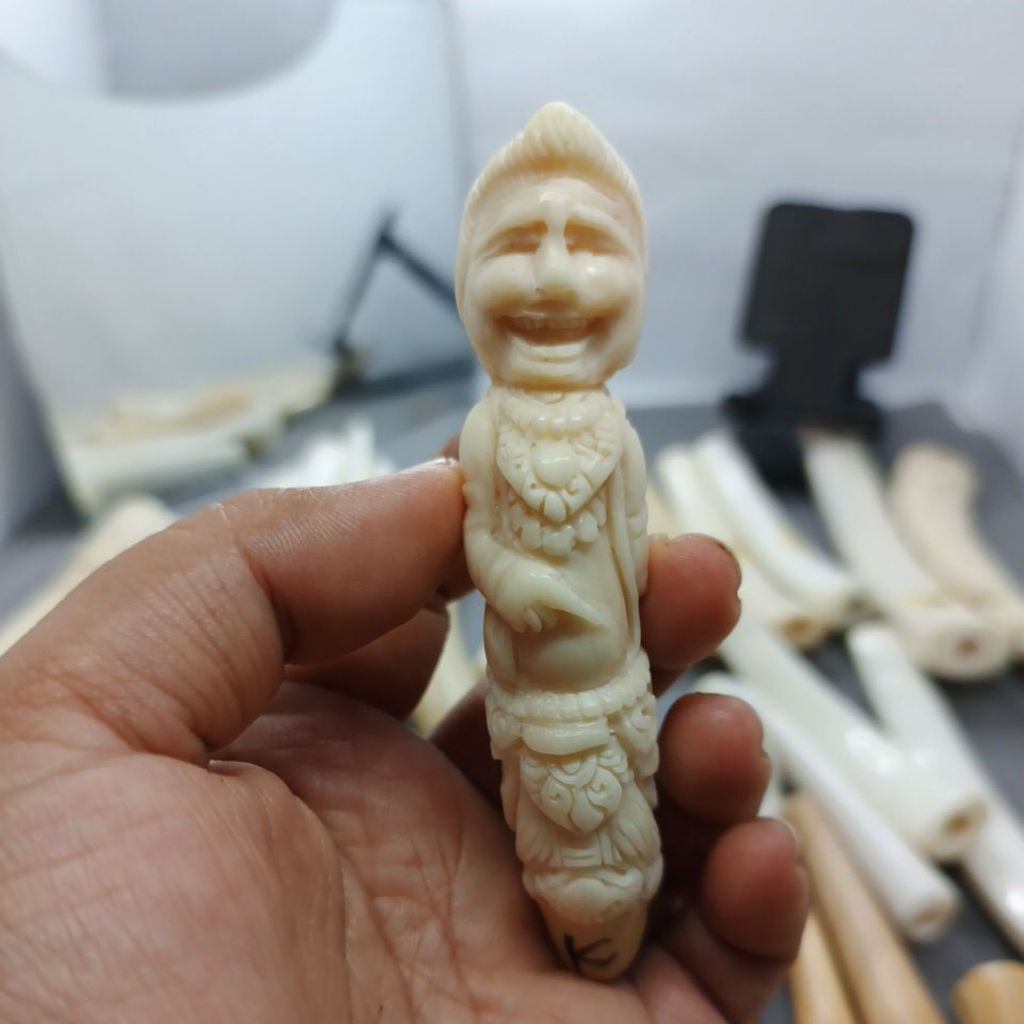 once tulangsapi ukir semar