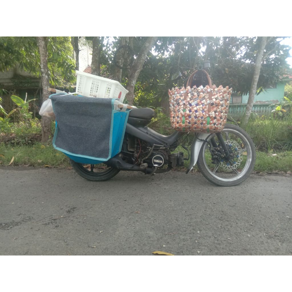 rombong kain bekas (tidak di jual karena bersejarah)