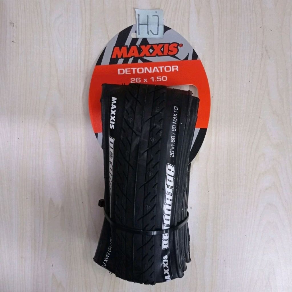 Ban Luar Tire Maxxis Detonator 26x1.50