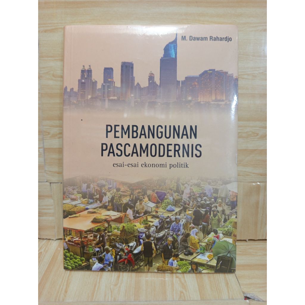 Pembangunan Pascamodernis by M Dawam Rahardjo