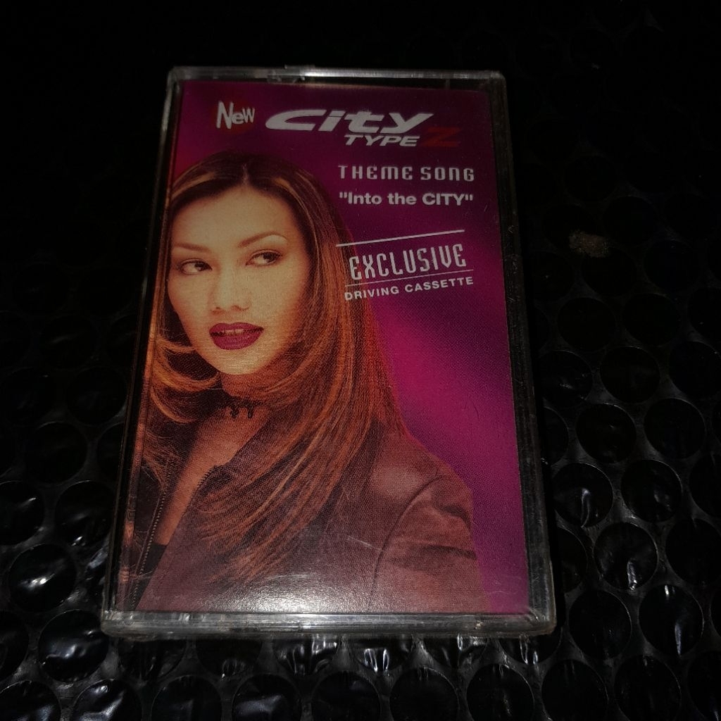 kaset pita reza artamevia into the city  / segel