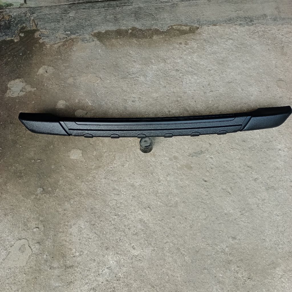 pengaman Bumper belakang Avanza 2013