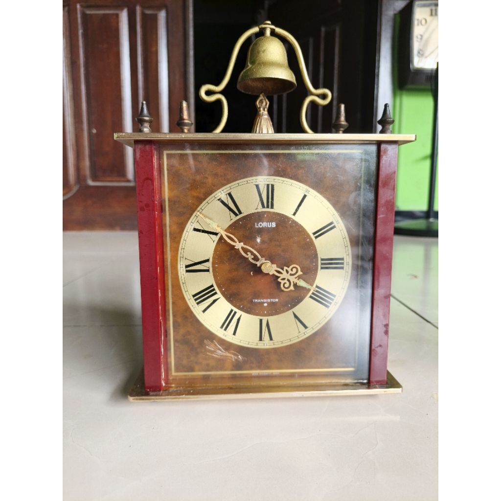 jam meja transistor Lorus antik