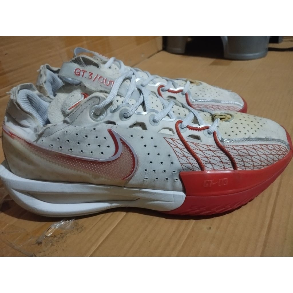 sepatu basket & voli nike gt3