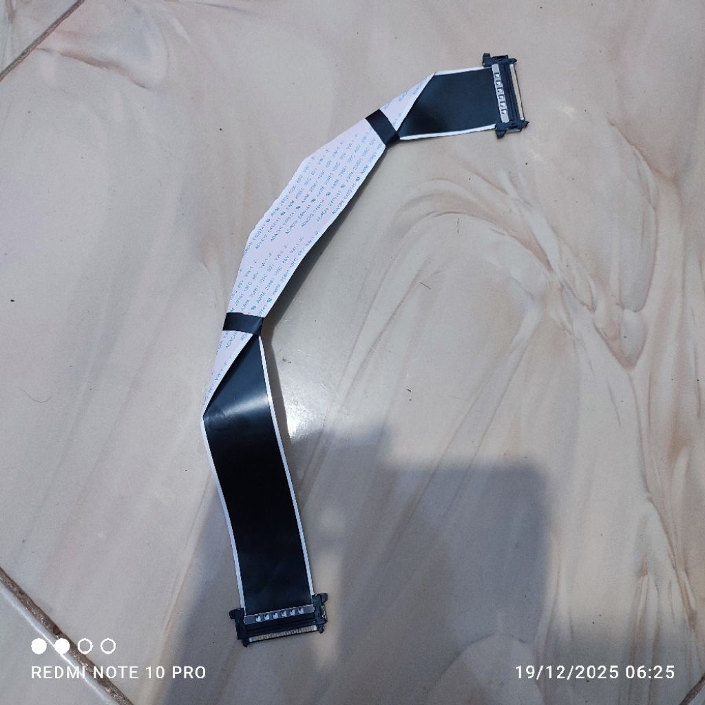 KABEL FLEXIBEL TV SHARP LC-40SA51001