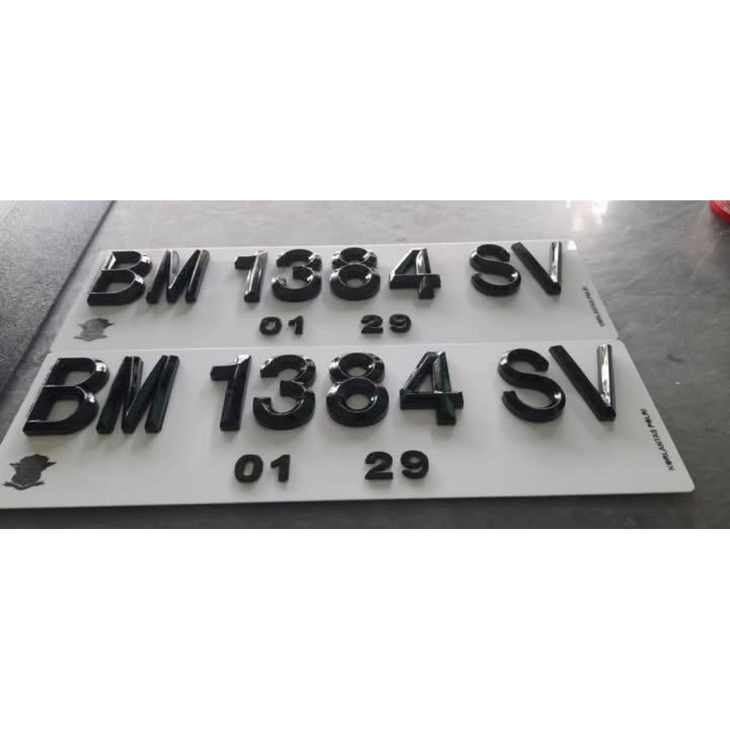 Plat  Nomor Huruf Lancip Hitam mobil