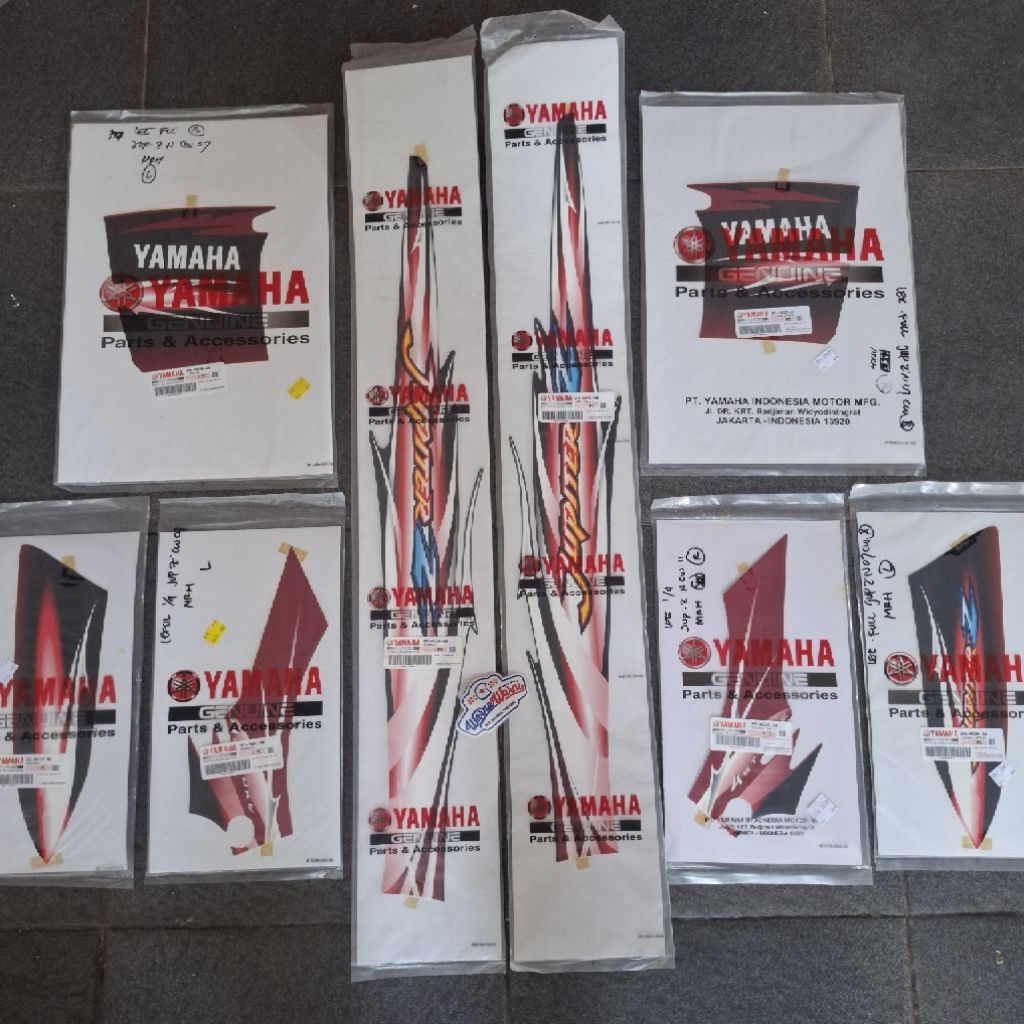 Strip striping lis grapik fullset sayap dalam jupiter Z burung hantu burhan hitam marun maroon 2007 