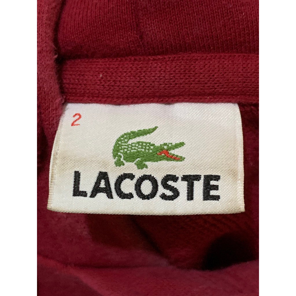 jaket warna merah marun