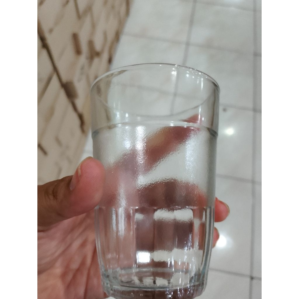 1/2 lusin gelas kecil kaca