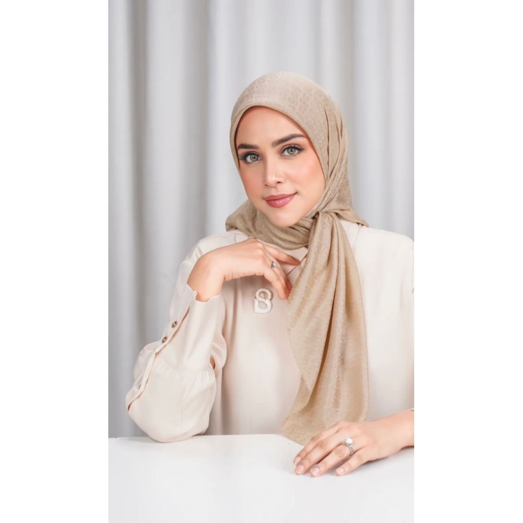 Buttonscarves Tapis Embossed Everyday Brush BS Preloved