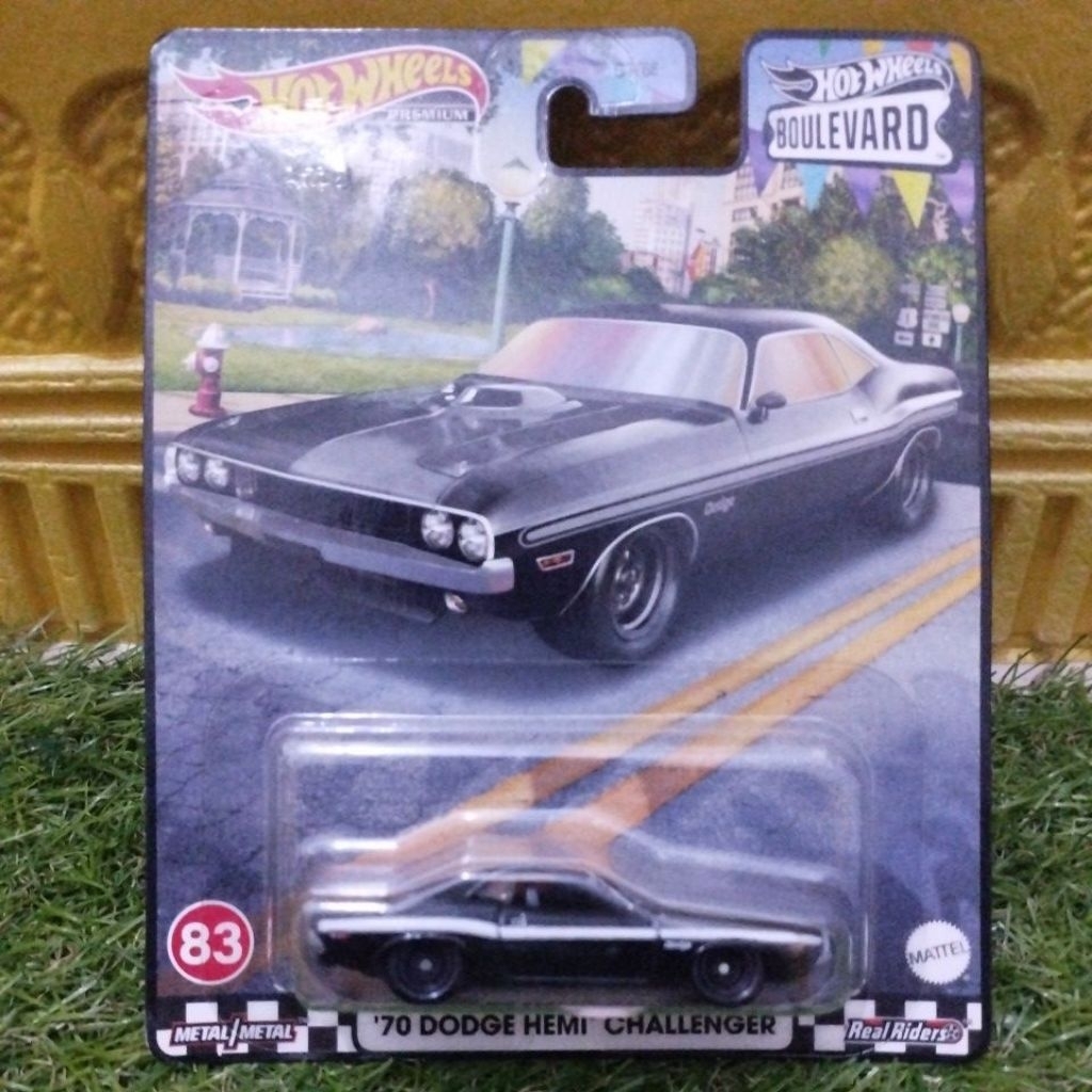 Hot Wheels Premium '70 Dodge Hemi Challenger