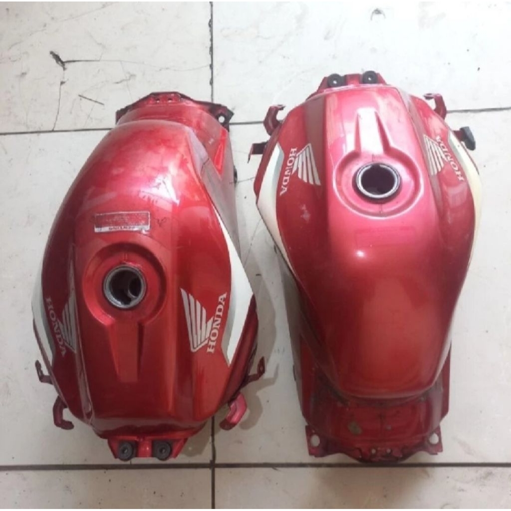 promo jual tangki tengki bensin Honda CB150R old asli original copoan bawaan motor terlaris