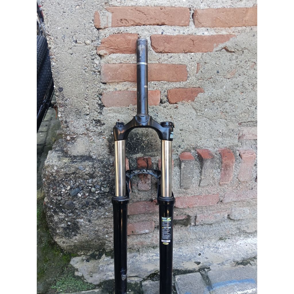 FORK RST 26" T120 bekas.