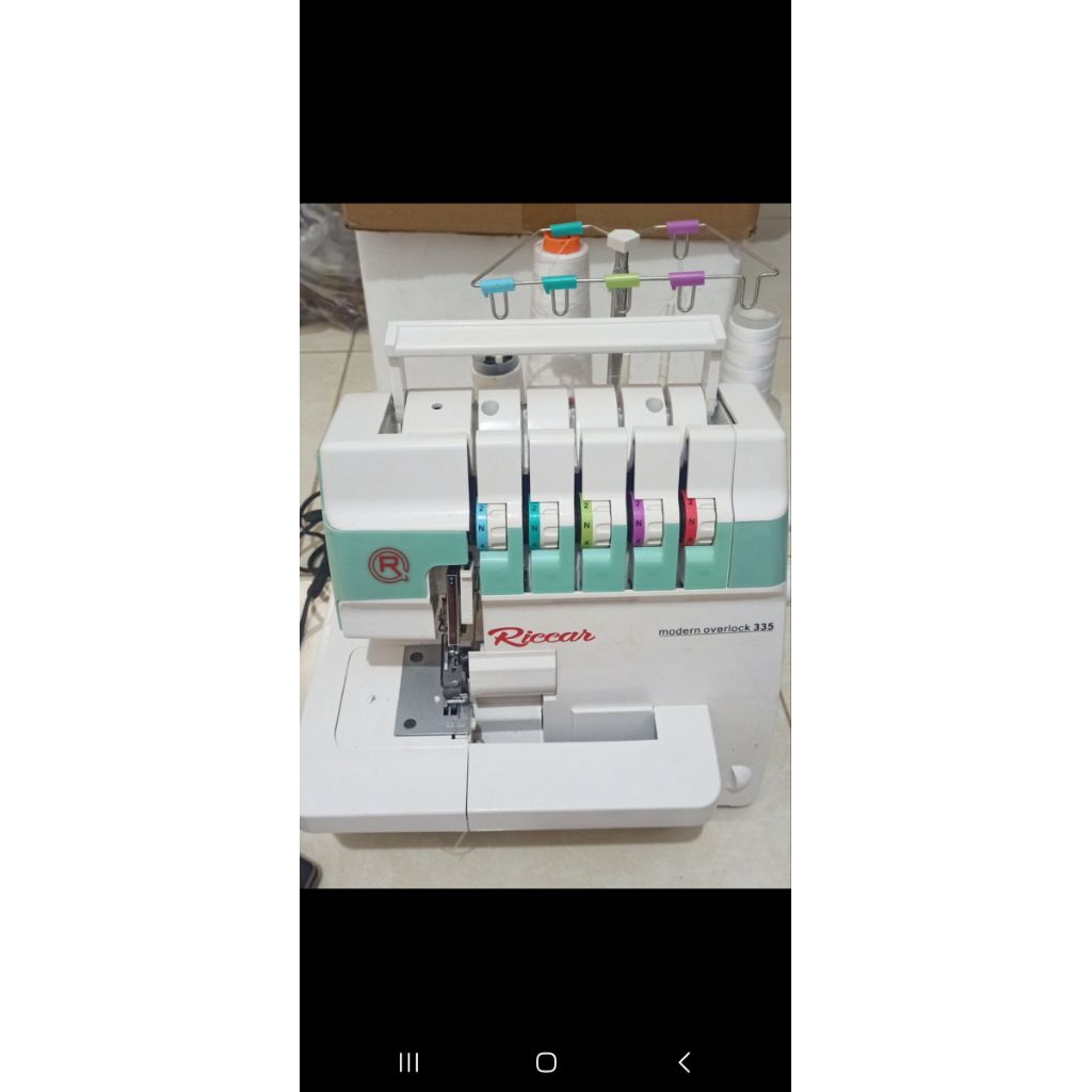 RICCAR 335 Mesin Jahit Kaos Overdeck / Kam / Kamkut / Cover Stitch Portable MultifungsiFungsi :- Ove