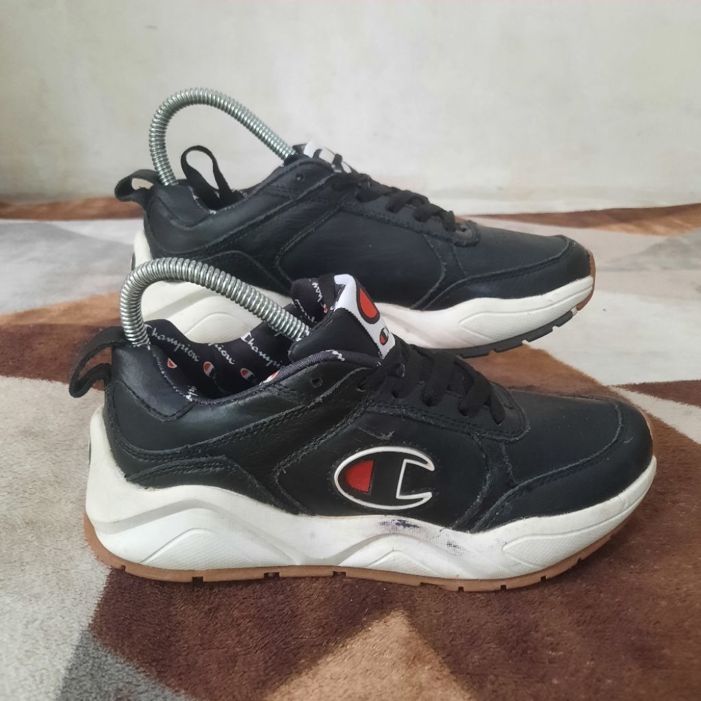 Sepatu Casual/Sneackers Pria Dan Wanita Warna Hitam Champion Big Logo
