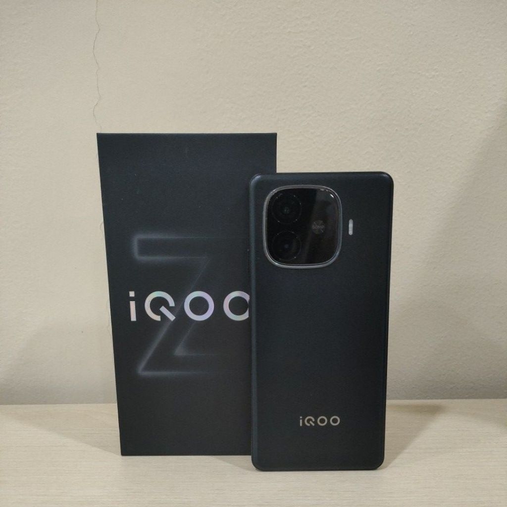 Handphone IQOO Z9 5G Ram 12 256Gb