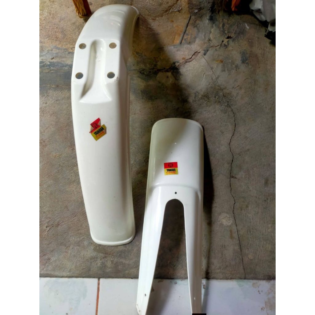 spakbor depan Yamaha dt 100/yt115 original baru