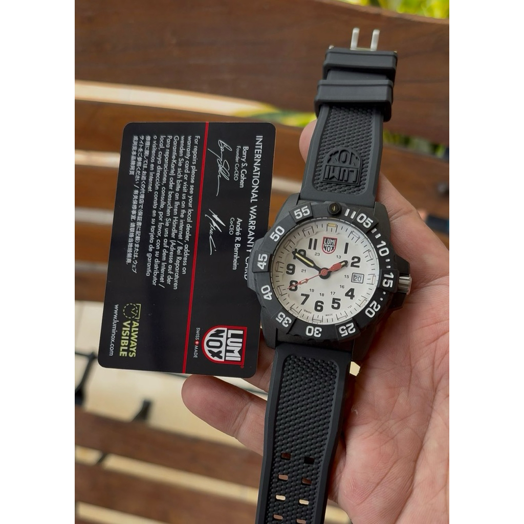 jam tangan luminox original