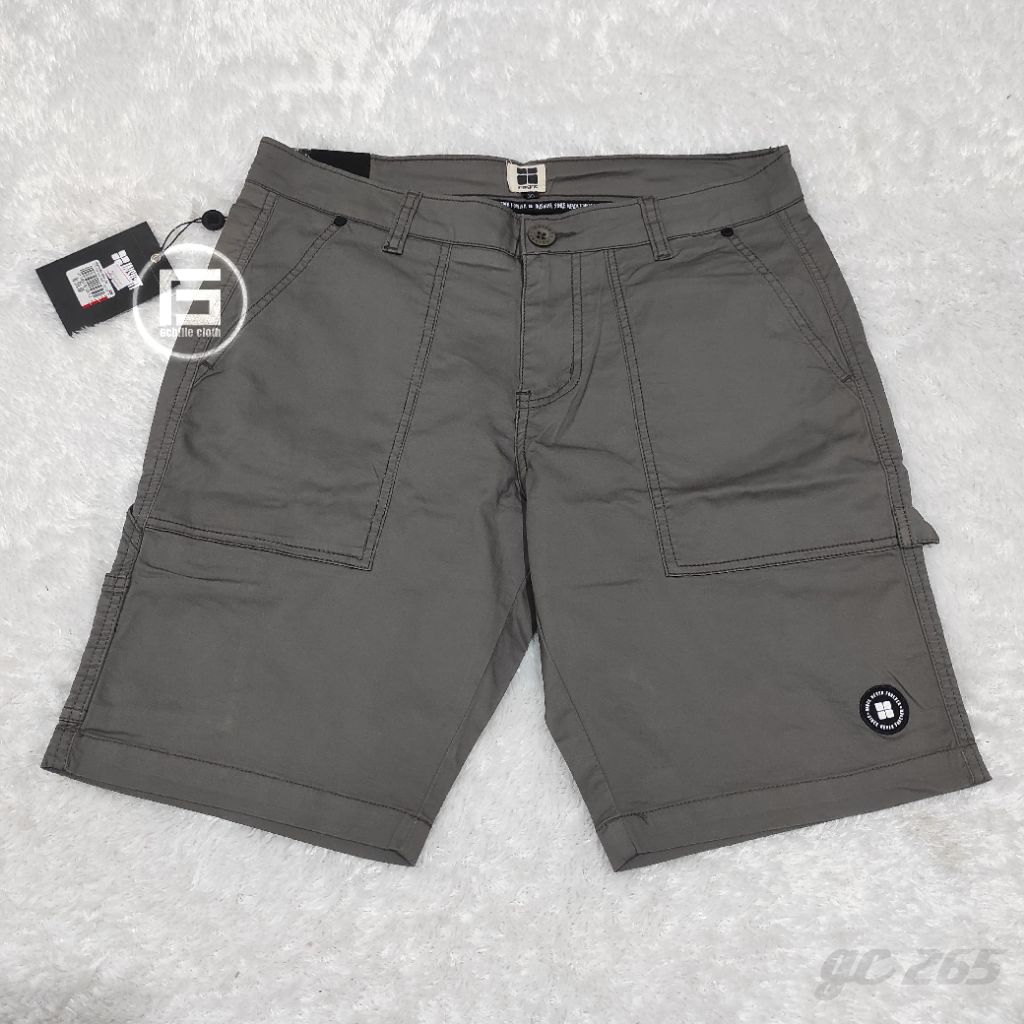celana pendek insight original grey size 30