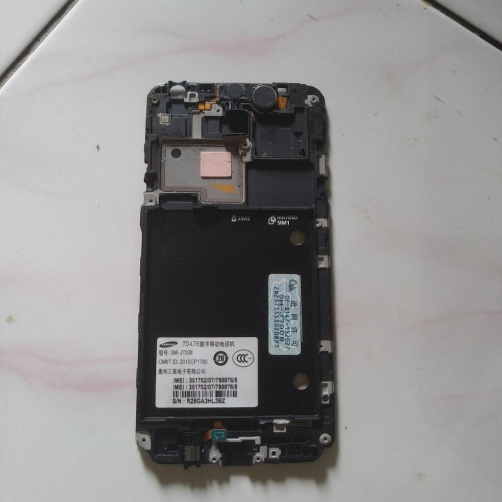Samsung J7 J7008 Frame Housing Tempat LCD Bawaan Ori