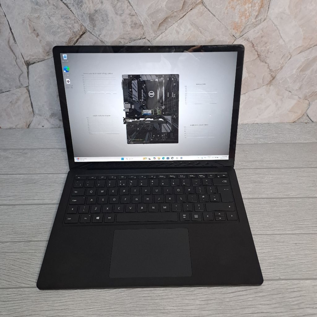 MICROSOFT SURFACE LAPTOP 3 i5-1035G7 WITH TOUCHSCREEN 8GB RAM/256GB SSD 3K