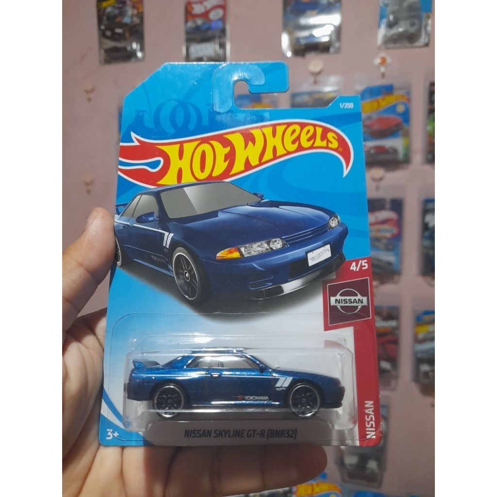 NISSAN SKYLINE GT-R[BNR32]