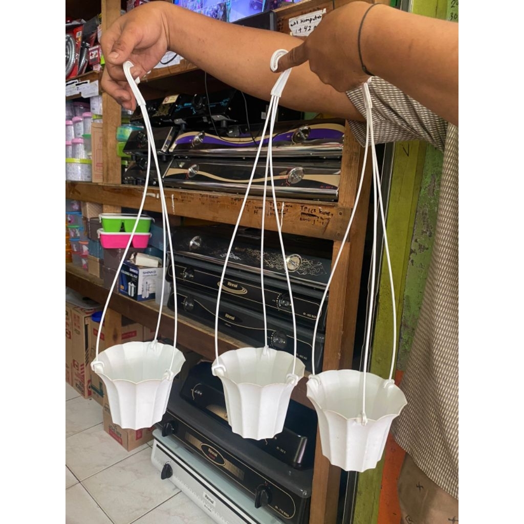 Pot Gantung putih/Pot bunga gantung