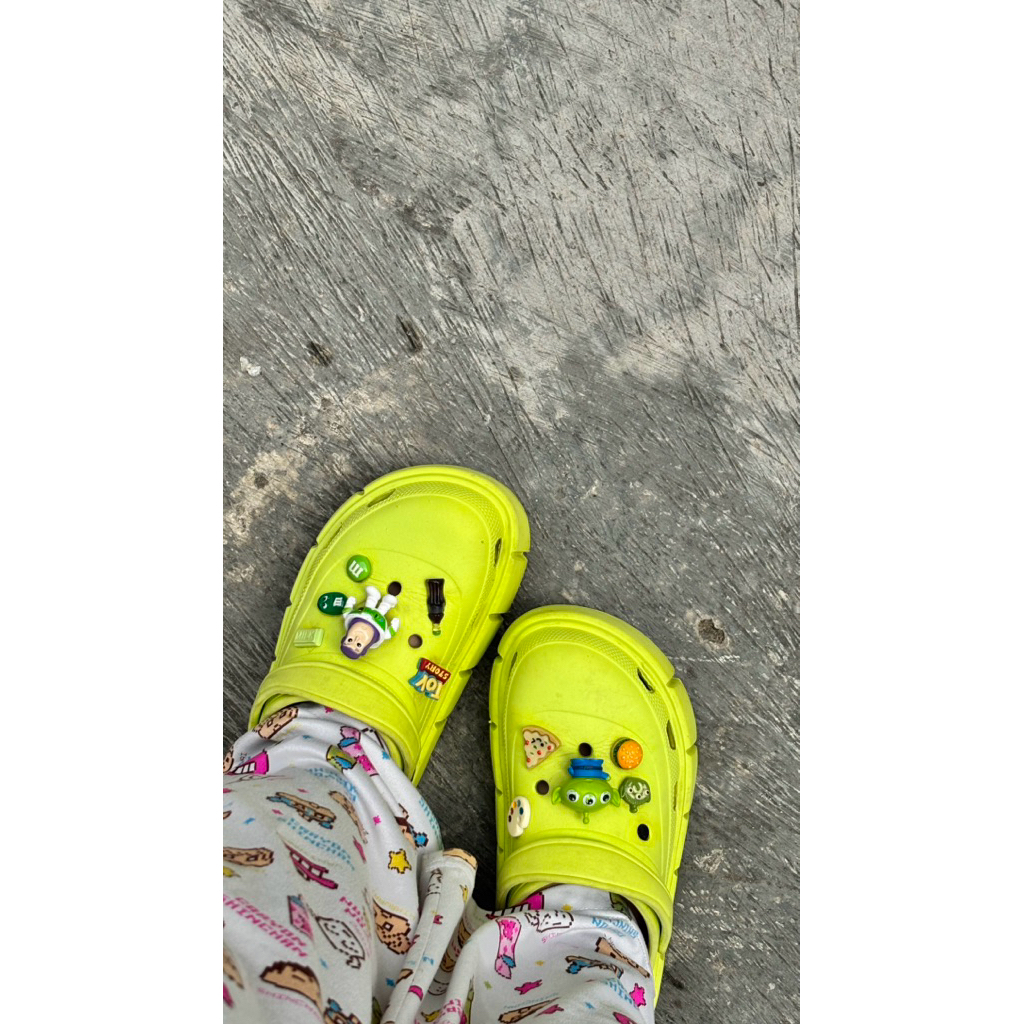 preloved wedges crocs toy story green