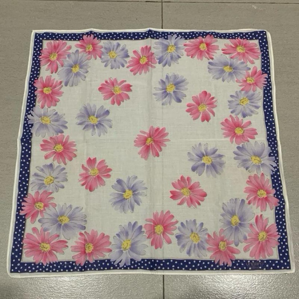 Saputangan Wanita Motif Bunga Daisy Ungaro Paris Brand New Old Stock Kain Katun Lembut Import