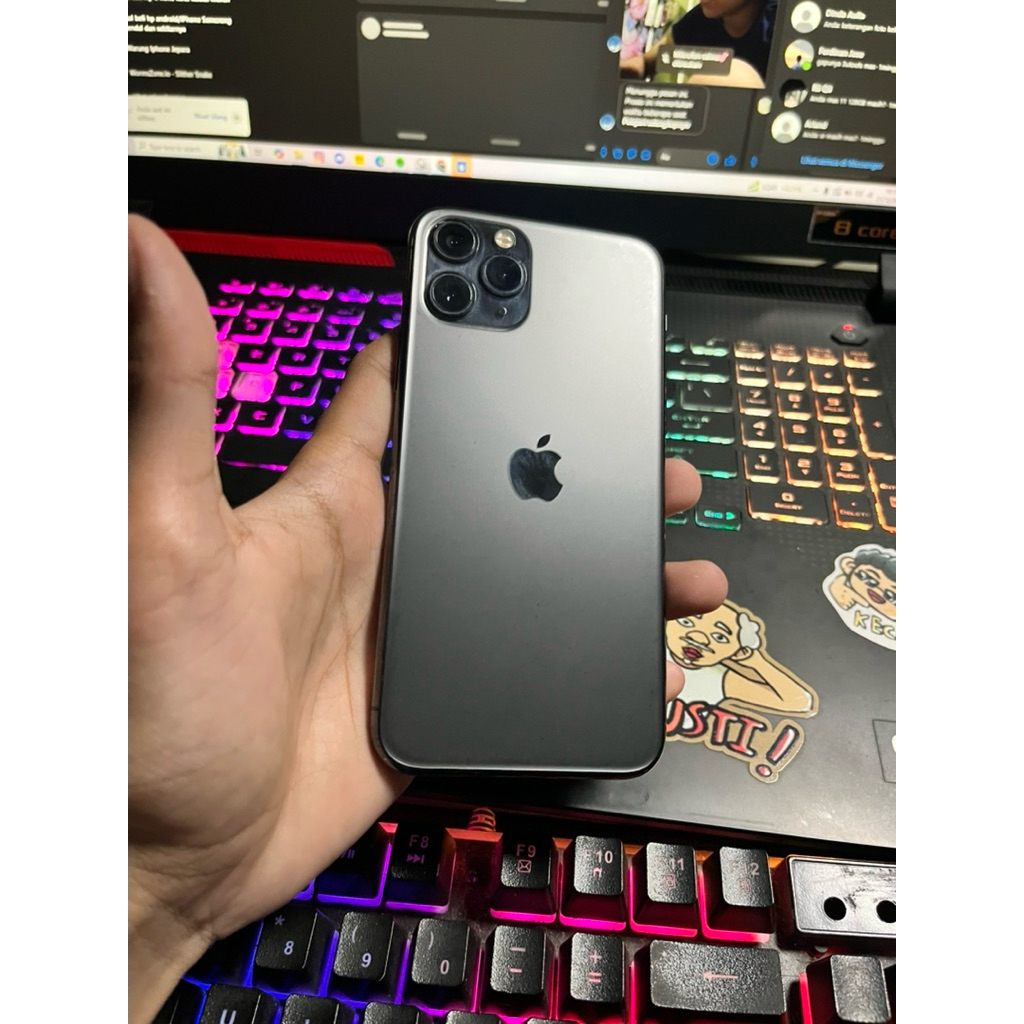 Apple iPhone 11 Pro 64GB Second Original Mulus Like New - All Provider 4G LTE - Fullset
