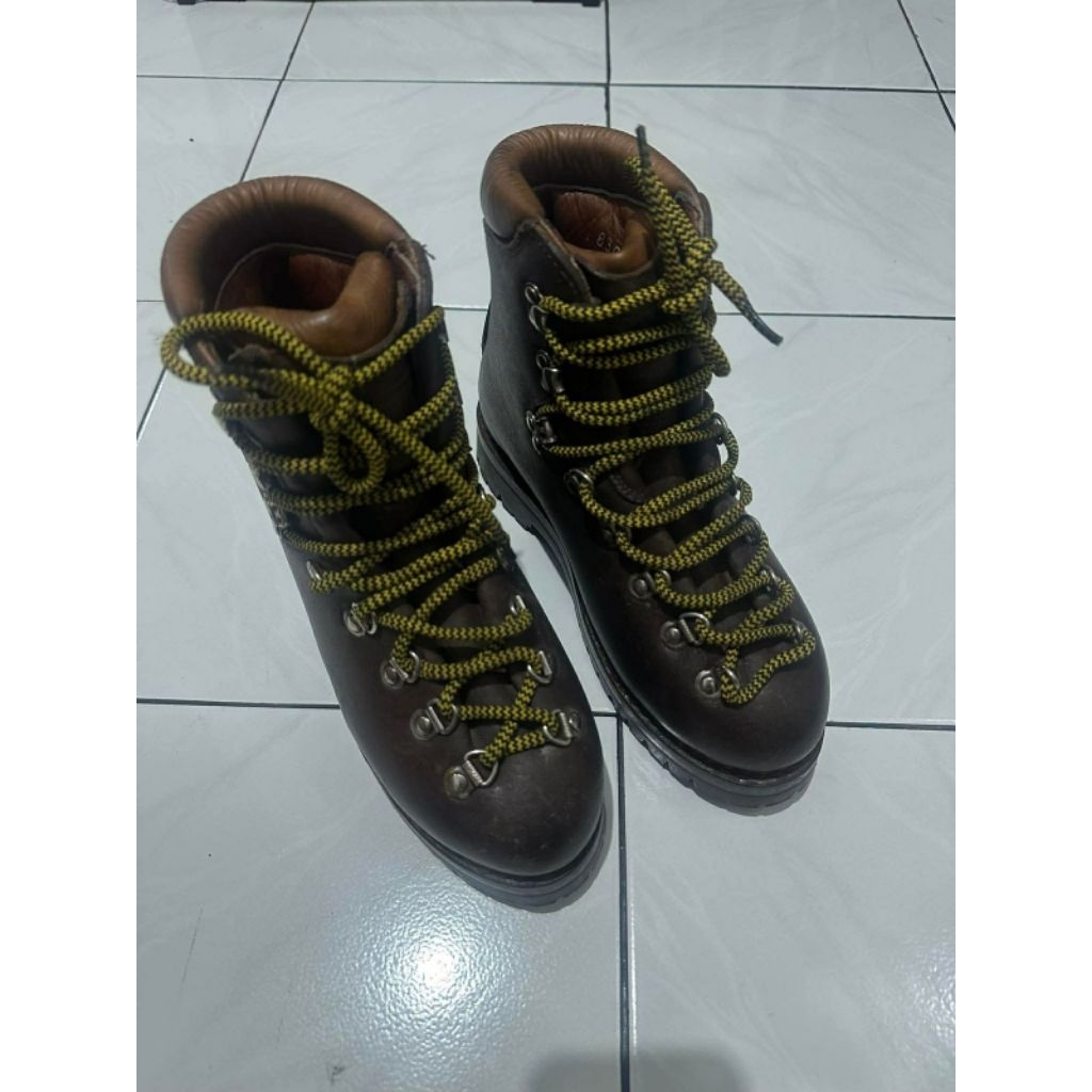 vintage Scarpa Asolo Attak 