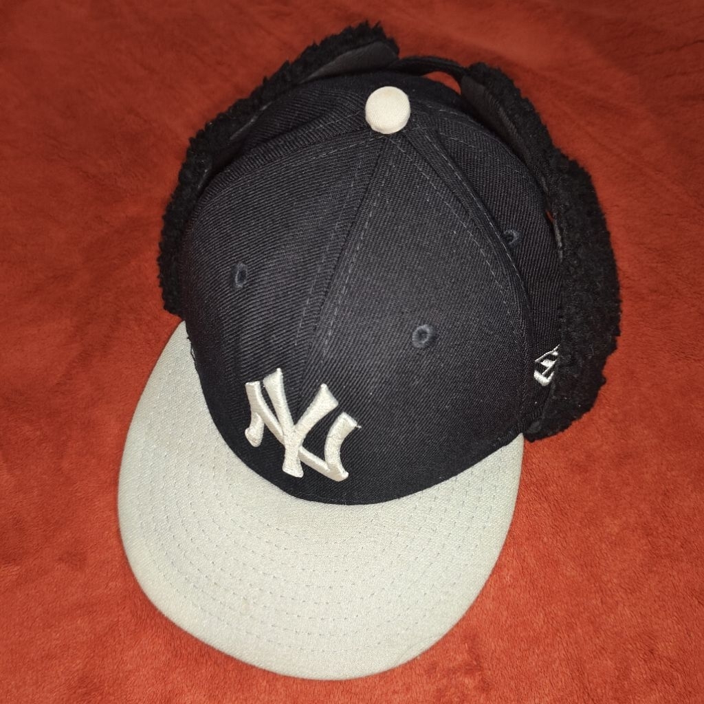 topi musim dingin new era MLB 59fifty NY ear flaps