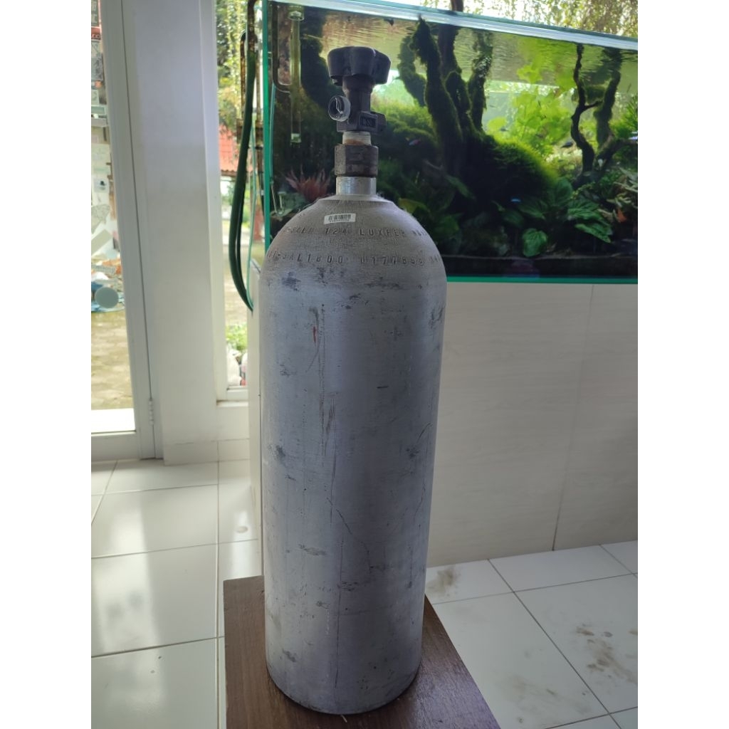 TABUNG CO2 BEKAS KAPASITAS 8 KG MERK LUXFER BAHAN ALUMINIUM UNTUK AQUASCAPE/AQUARIUM