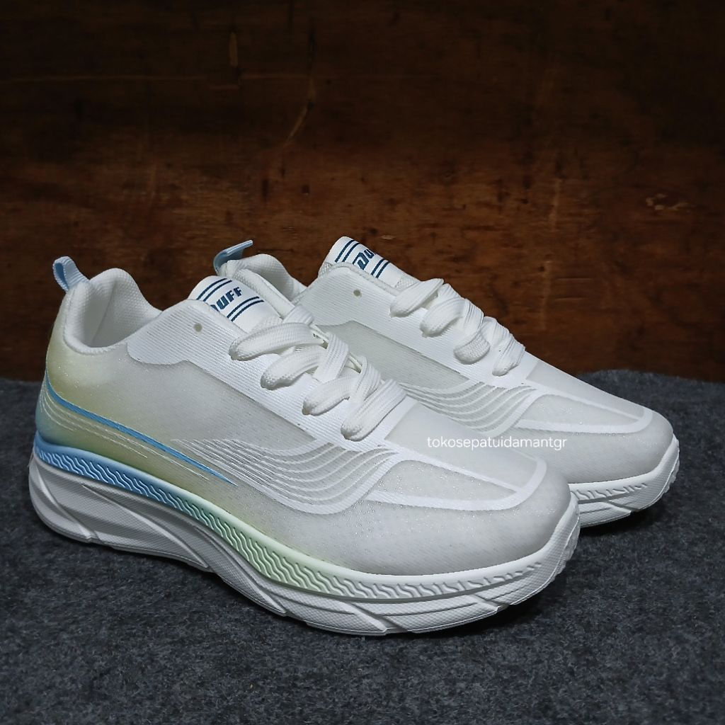Sepatu Sneakers Wanita Duff
