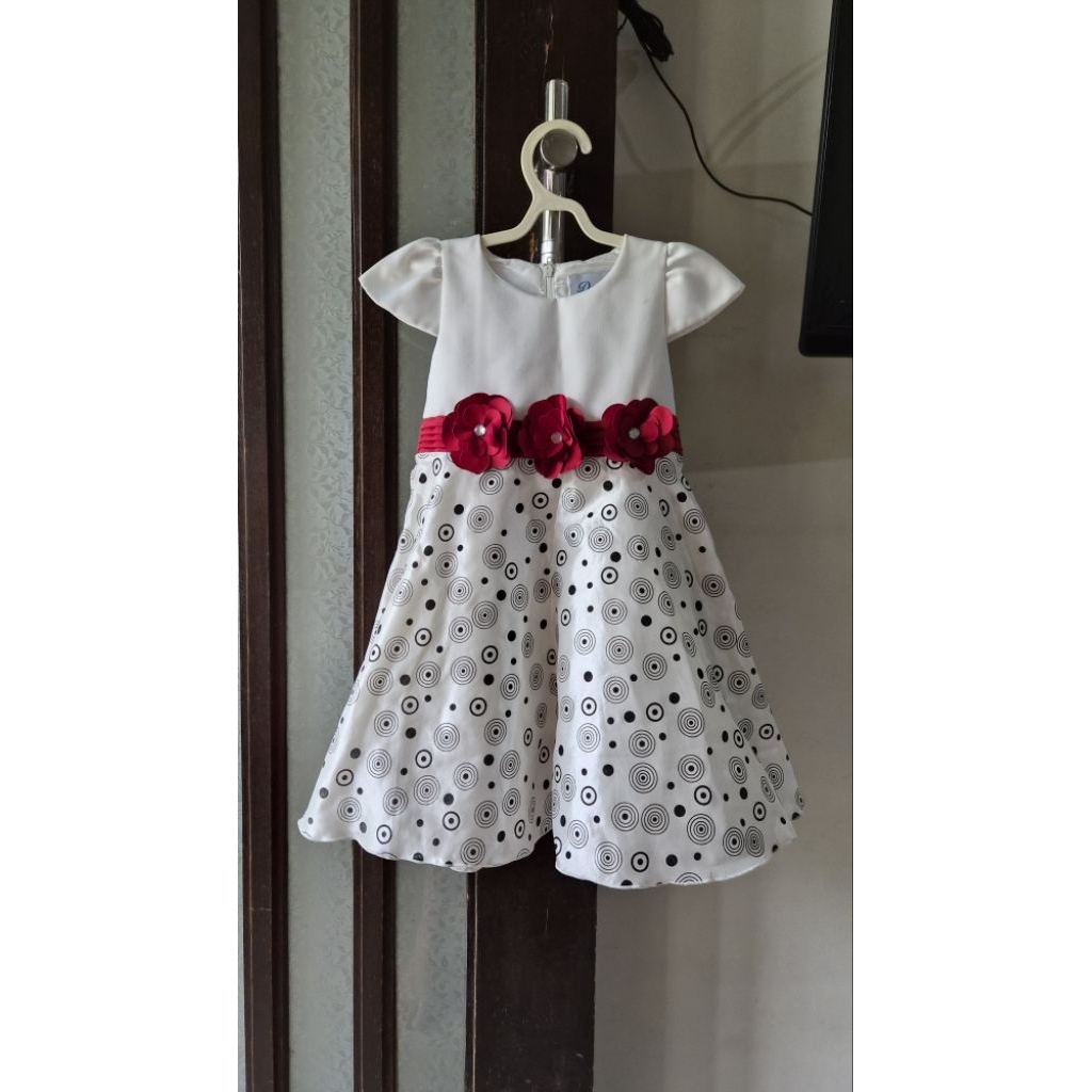 PRELOVED dress putih simple anak perempuan