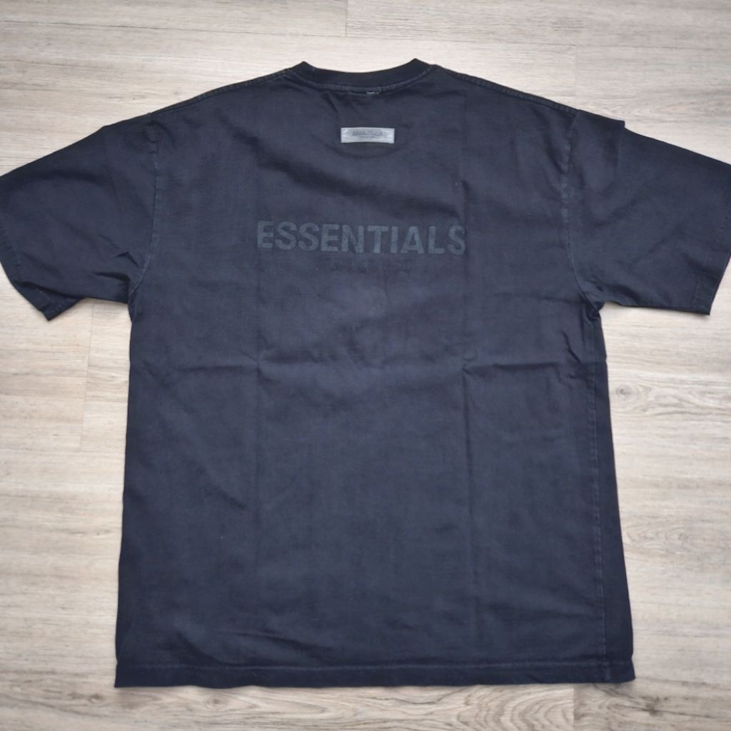 Fear of God Essentials Short-Sleeve Tshirt - M