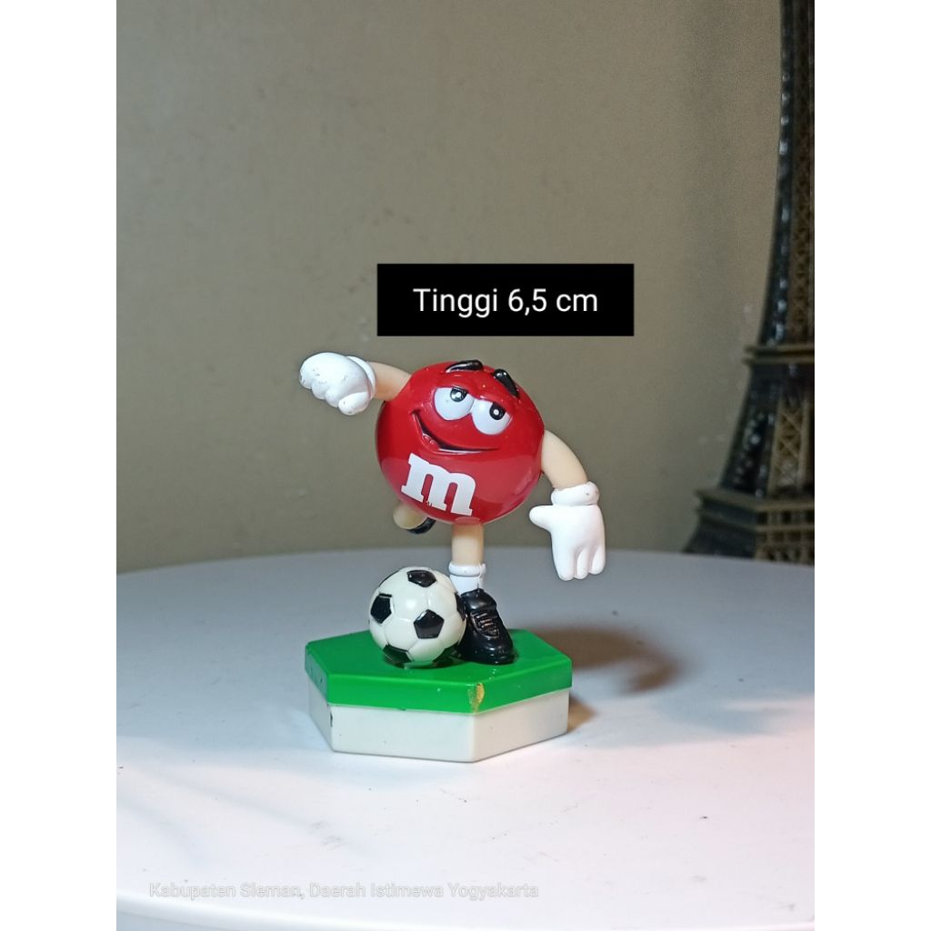 action figure m&m's sepak bola