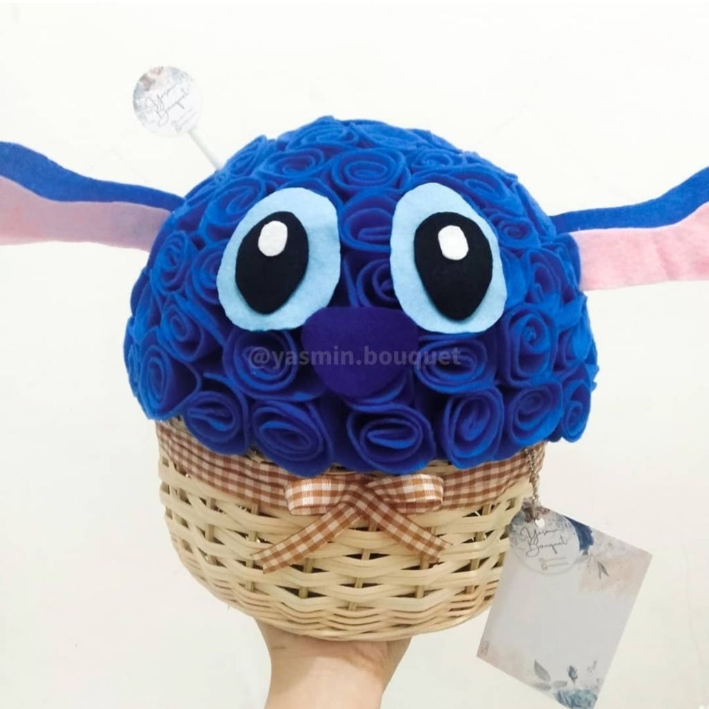 Buket flannel/ Bouquet karakter/ Buket Wisuda/ Buket wisuda besar/ Hadiah Wisuda/