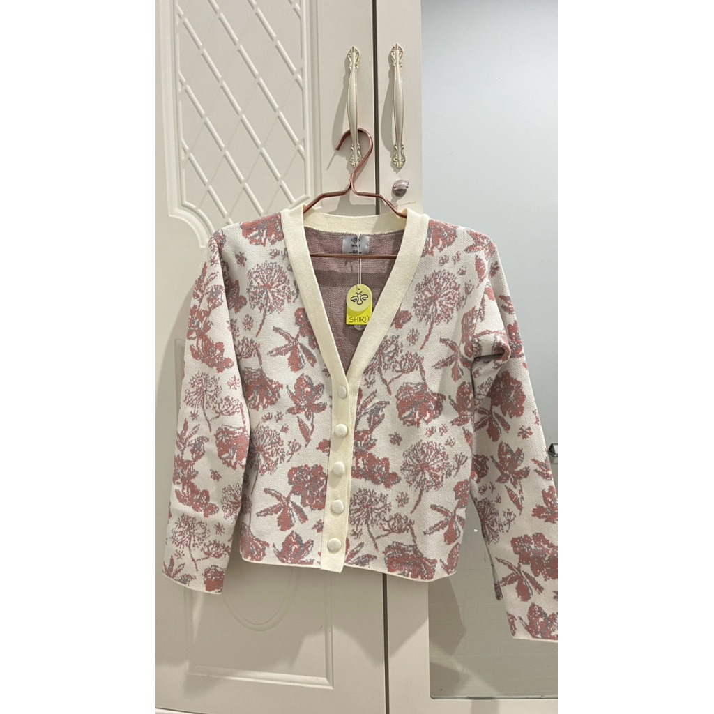 [READY] SHIKU - Mirelle Cardigan Viscose Floral