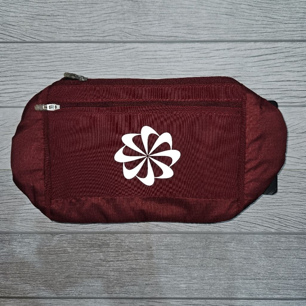 Tas Nike Waistbag Challenger RunningWaist Pack Large Merah Red Maroon Original