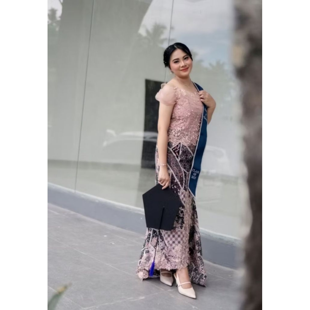 kebaya set wisuda/wisuda/pesta/modern/kebaya sabrina