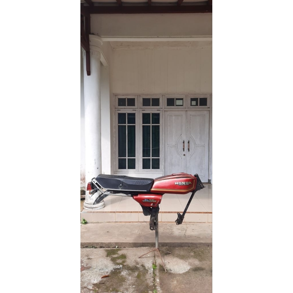 body set rangka gl100 merah bekas lepasan motor