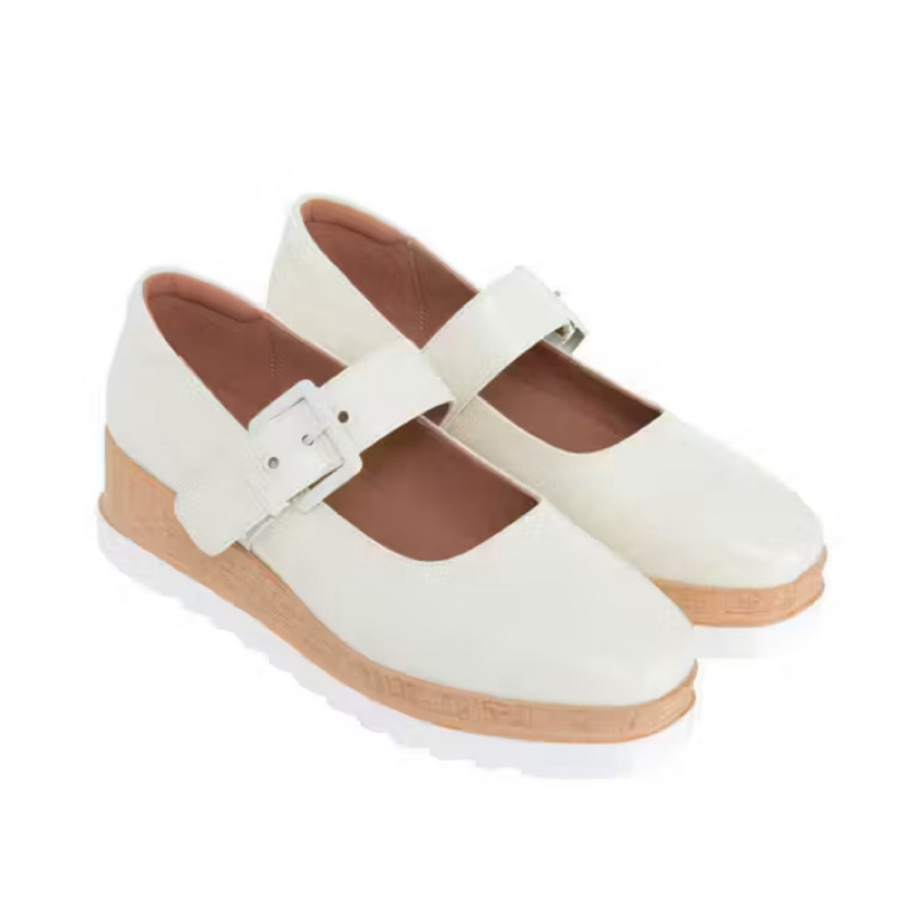 Sepatu wedges Staccato New