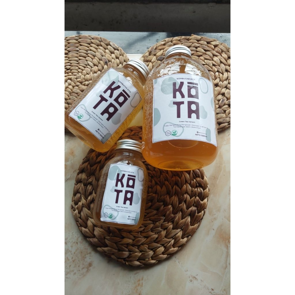 Green tea kombucha. kombucha tea. Teh Hijau.