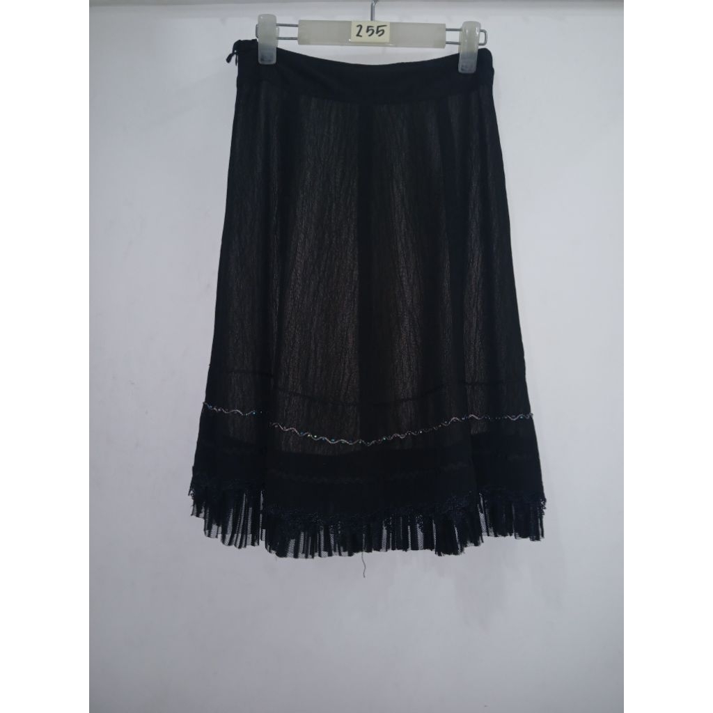 (255) ROK MIDI HITAM POLOS RENDA