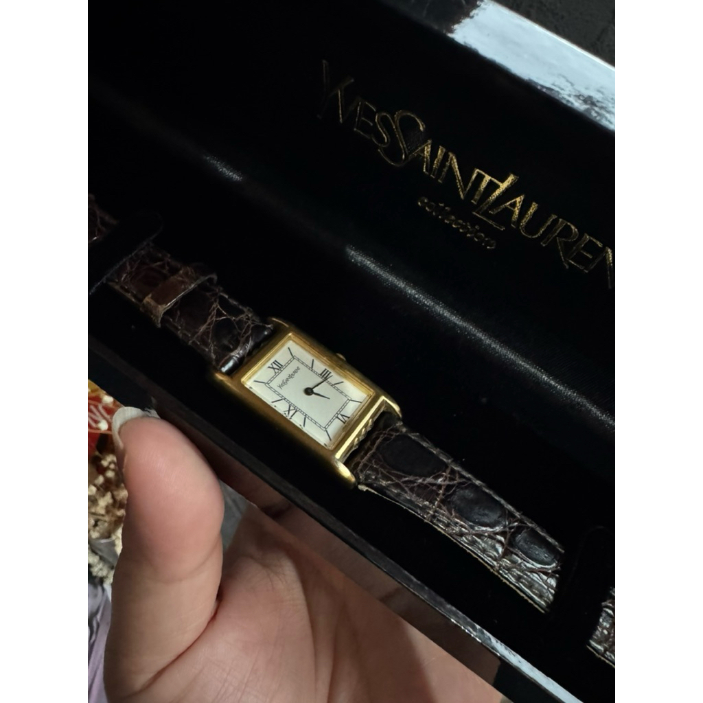 Y5L tank rare ladies vintage watch