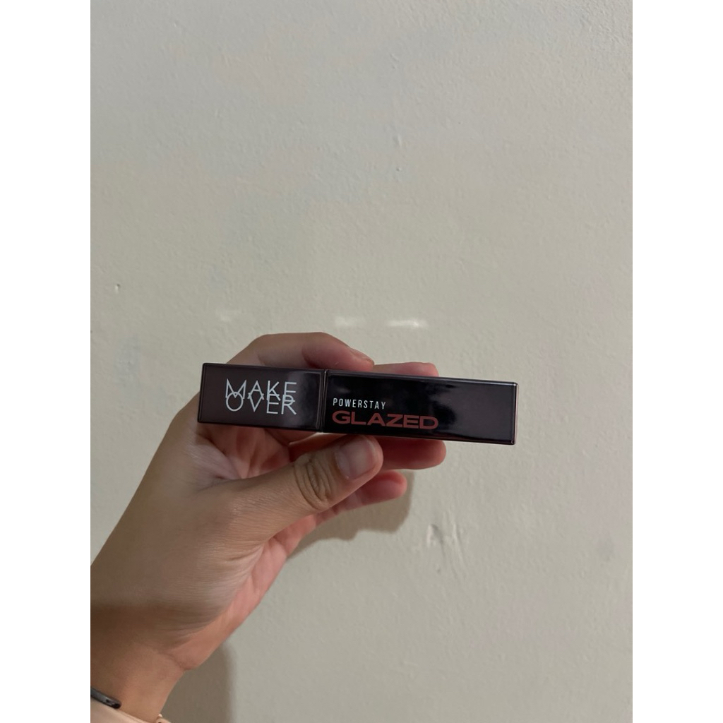 Make Over Lip Glazed D22 Lowkey