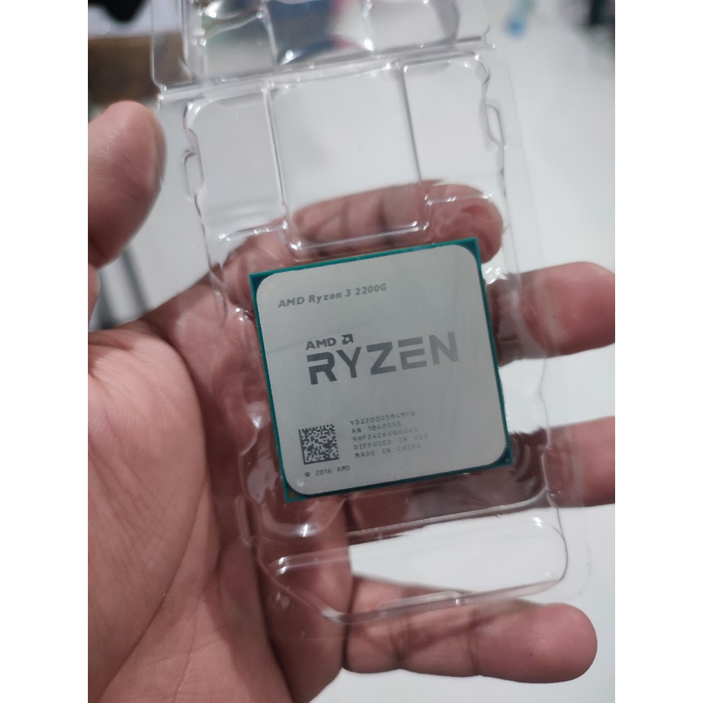 Processor AMD Ryzen 3 2200G TRAY AM4 NORMAL