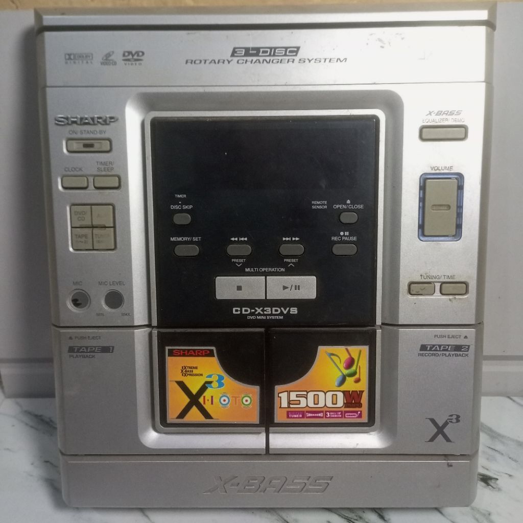 Panel depan compo Sharp bekas